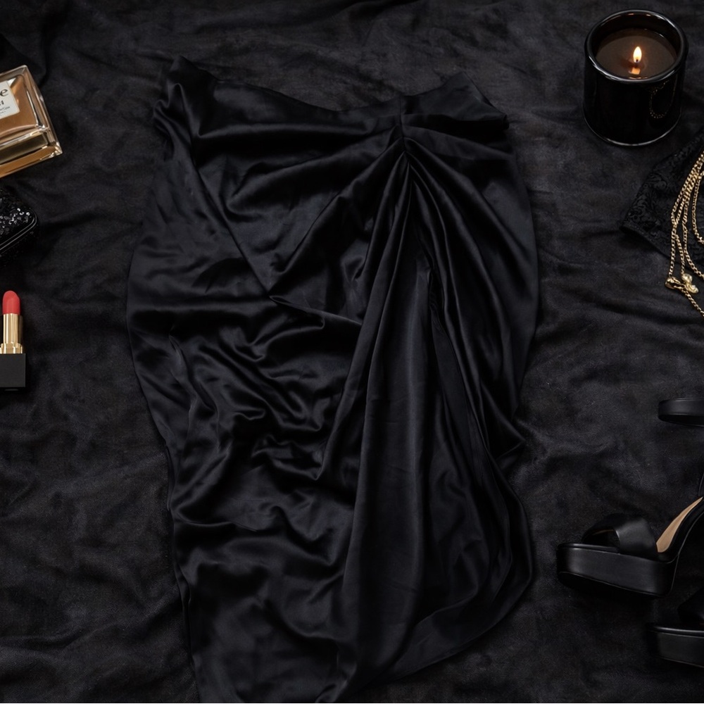 SHEIN Black Satin Zipper Skirt